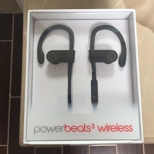 Black Powerbeats 3
